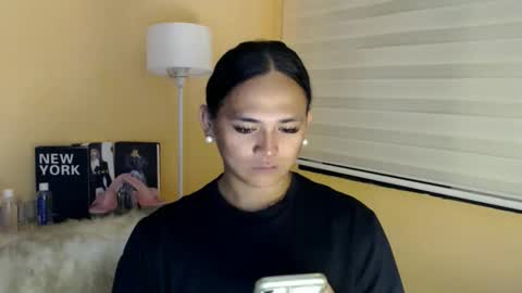 Snapshot of lesleyanderson chatting on 12-15-25, 08:02 Pat online show from 12-15-25, 08:02