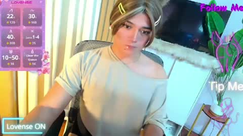 Snapshot of lesleyanderson chatting on 06-18-26, 01:59 Pat online show from 06-18-26, 01:59
