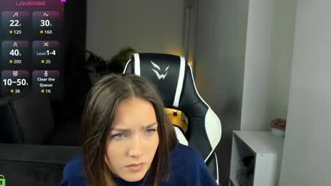 Leslie online show from 06-05-26, 01:01