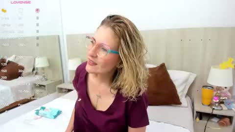 Snapshot of lesly_santodomingo chatting on 07-24-26, 11:19 Lesly Santodomingo online show from 07-24-26, 11:19