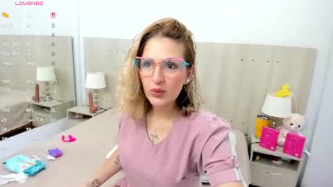 Snapshot of lesly_santodomingo chatting on 07-26-26, 11:39 Lesly Santodomingo online show from 07-26-26, 11:39
