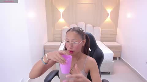   online show from 03-19-26, 08:02