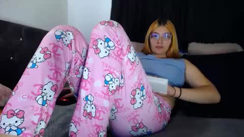 lessliee online show from 03-10-25, 02:50