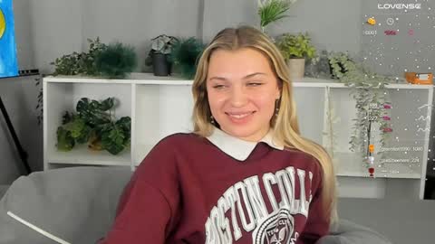 Snapshot of lesslimood chatting on 12-11-24, 03:26 Erin Open for long and cool pvts 3 online show from 12-11-24, 03:26