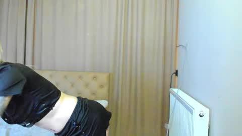 lesyaliss online show from 04-29-26, 06:14