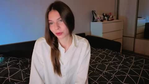 Fiona online show from 05-19-26, 04:35