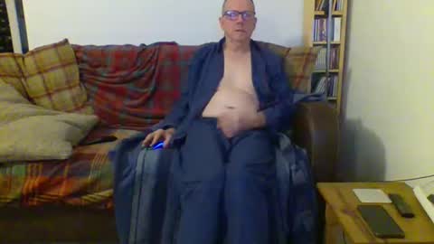 Snapshot of letmestrip chatting on 12-13-24, 12:09 paul online show from 12-13-24, 12:09