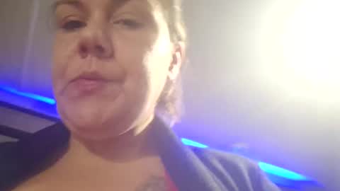 letspeetogether1020 online show from 10-20-25, 04:13