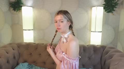 Snapshot of lettablush chatting on 01-10-25, 03:27 letta online show from 01-10-25, 03:27