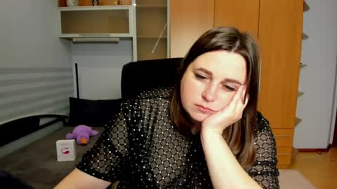 Naomi online show from 04-28-26, 09:03