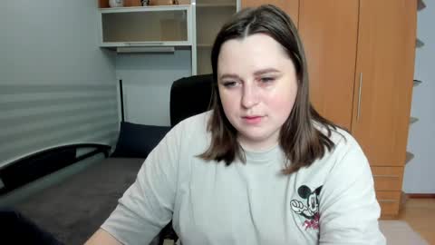 Snapshot of letticams chatting on 05-11-26, 05:46 Naomi online show from 05-11-26, 05:46