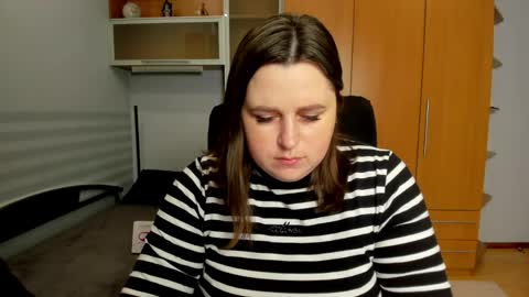 Snapshot of letticams chatting on 05-15-26, 05:58 Naomi online show from 05-15-26, 05:58