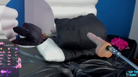 Maria Jose online show from 01-17-25, 04:57