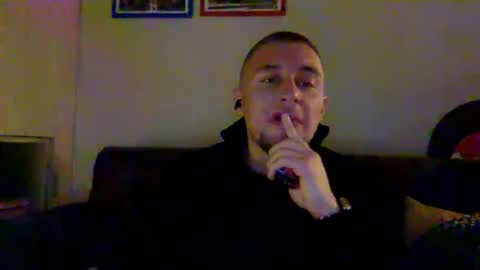 Snapshot of lev1ngston chatting on 11-17-25, 06:14 lev1ngston online show from 11-17-25, 06:14