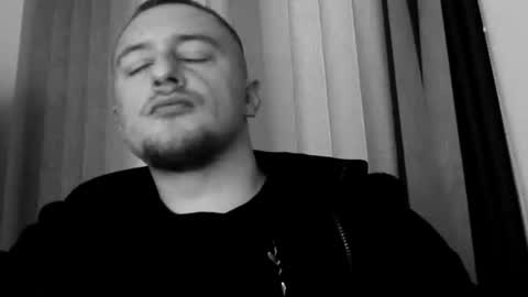 Snapshot of lev1ngston chatting on 12-16-25, 01:38 lev1ngston online show from 12-16-25, 01:38