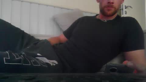 Snapshot of levaithen369 chatting on 06-02-26, 06:32 levaithen369 online show from 06-02-26, 06:32