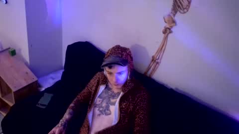 Snapshot of lewd_palindrome chatting on 02-08-25, 02:47 lewd palindrome online show from 02-08-25, 02:47