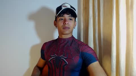 Snapshot of lewis_ly chatting on 12-21-25, 05:31 i am lewis ly EDUARDO MEMDOZA15 online show from 12-21-25, 05:31