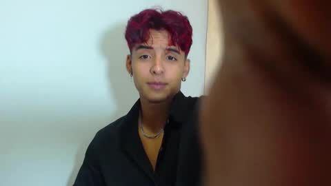 Snapshot of lewis_ly chatting on 02-18-26, 12:01 i am lewis ly EDUARDO MEMDOZA15 online show from 02-18-26, 12:01