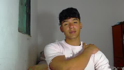 i  am lewis ly EDUARDO MEMDOZA15 online show from 05-04-26, 04:14