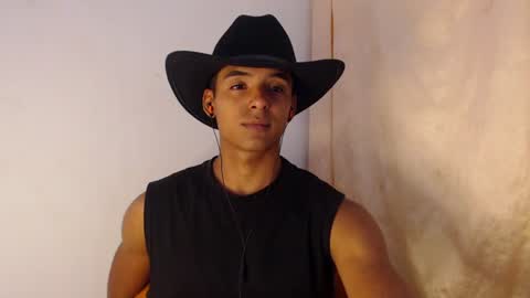 Snapshot of lewis_ly chatting on 07-12-26, 04:42 i am lewis ly EDUARDO MEMDOZA15 online show from 07-12-26, 04:42
