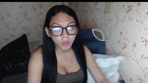 Snapshot of lexi09822 chatting on 06-14-26, 11:01 Hev Lexi online show from 06-14-26, 11:01