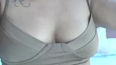 Gabrielle online show from 02-20-25, 02:46