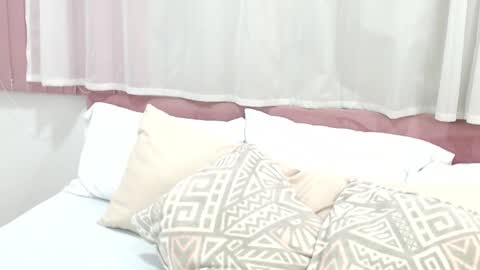 Gabrielle online show from 03-10-25, 01:54