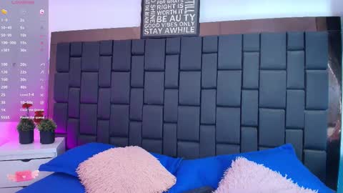 Lexi Howard  online show from 11-22-25, 04:55