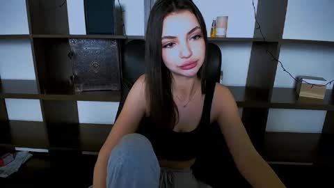 Alexia online show from 01-18-25, 05:37