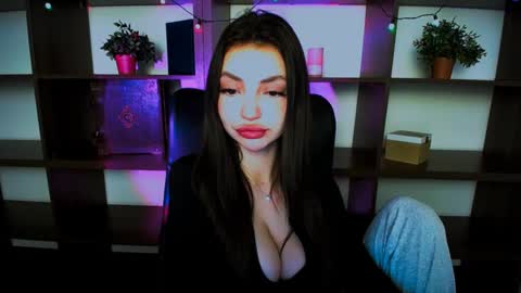 Alexia online show from 02-28-25, 01:14