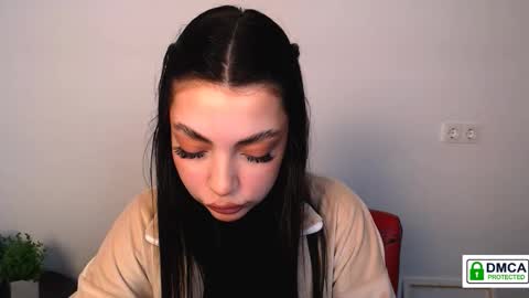 Alexia online show from 10-29-25, 01:13