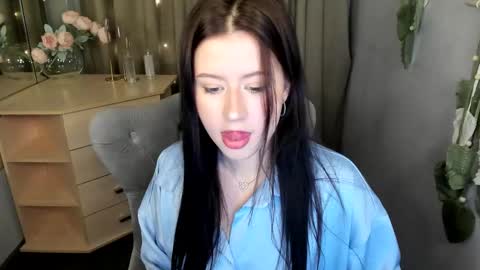 Vicki online show from 03-14-26, 05:40