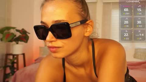 Snapshot of lexicoy_ chatting on 09-11-25, 09:42 Lexi  online show from 09-11-25, 09:42