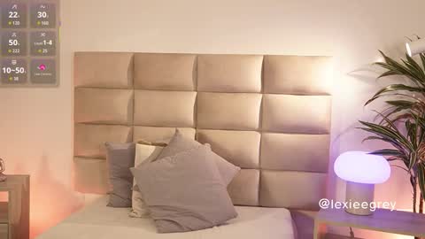 Lexie  online show from 02-03-26, 11:59