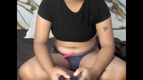 Snapshot of lexielar chatting on 05-10-26, 02:00 LEXIE online show from 05-10-26, 02:00