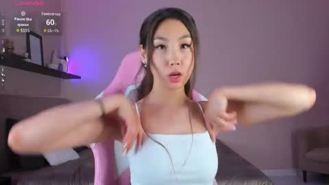 Snapshot of lexiele3 chatting on 07-23-26, 02:31 Lexie dont forget to thumbs up me online show from 07-23-26, 02:31