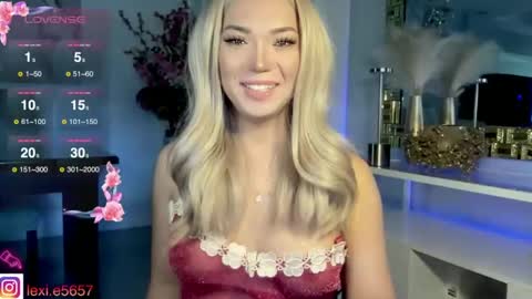 lexiesmith_ online show from 02-17-25, 12:54