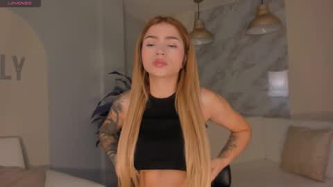 Snapshot of lexiewayne chatting on 02-14-26, 12:35 Lexie online show from 02-14-26, 12:35