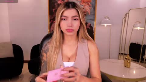 Lexie  online show from 06-07-26, 05:16