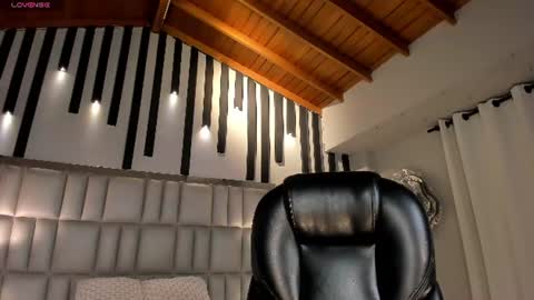 Lexie  online show from 06-11-26, 12:32