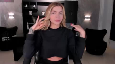 Snapshot of lexiewayne chatting on 06-27-26, 11:59 Lexie online show from 06-27-26, 11:59