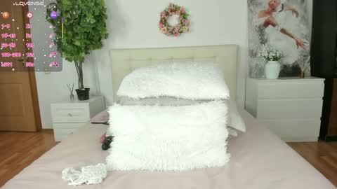 Lexi online show from 04-23-26, 05:41