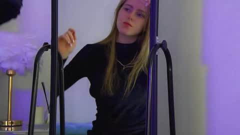 Lexi online show from 09-10-25, 06:24