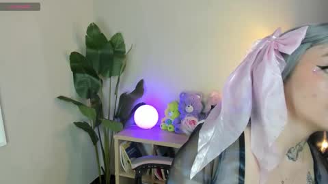 Snapshot of lexirouge__ chatting on 12-01-25, 12:32 lexirouge online show from 12-01-25, 12:32