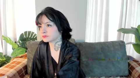 Snapshot of lexirouge__ chatting on 05-12-26, 09:56 lexirouge online show from 05-12-26, 09:56