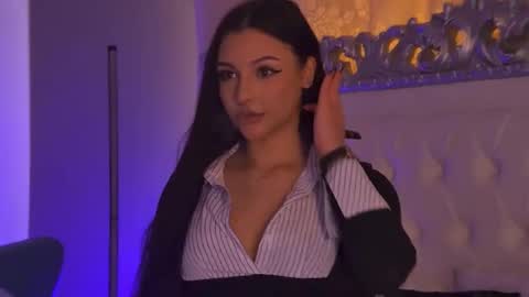 Snapshot of lexy_banks chatting on 02-04-26, 08:42 LexyBanks online show from 02-04-26, 08:42