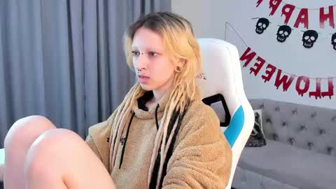 Lexy online show from 10-27-25, 11:25