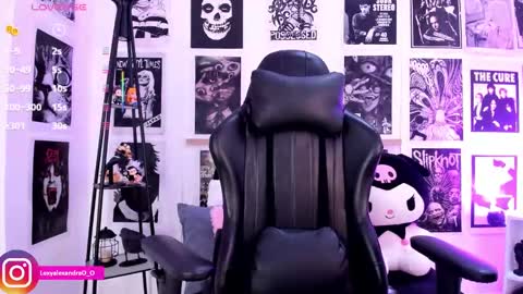 Snapshot of lexyjoyce chatting on 09-30-25, 09:20 LexyJoyce online show from 09-30-25, 09:20