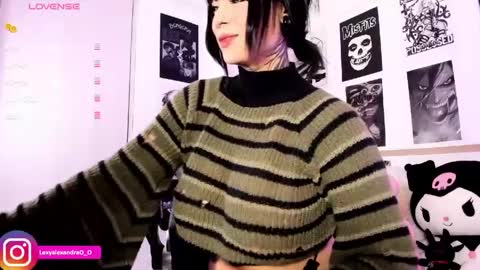 Snapshot of lexyjoyce chatting on 04-15-26, 09:04 LexyJoyce online show from 04-15-26, 09:04